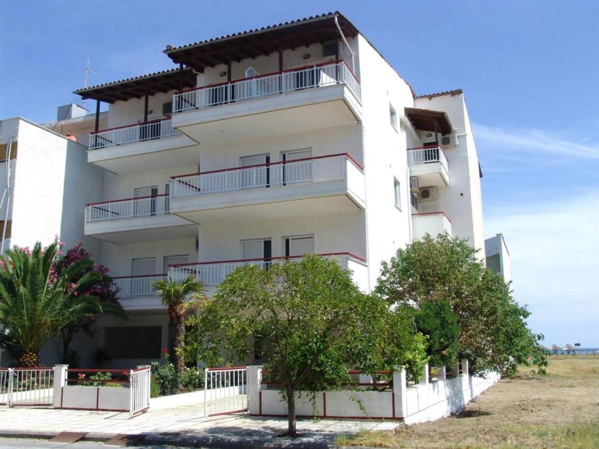 Mike'S Apartments Neoi Poroi Esterno foto